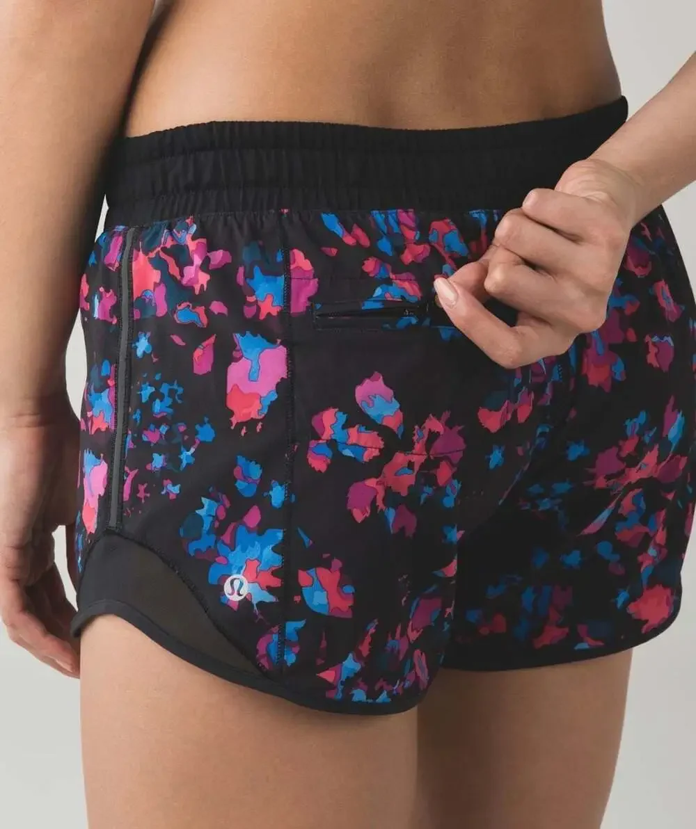 Lululemon Hotty Hot Short II Size 8 Dandy Digie Multi / Black Print
